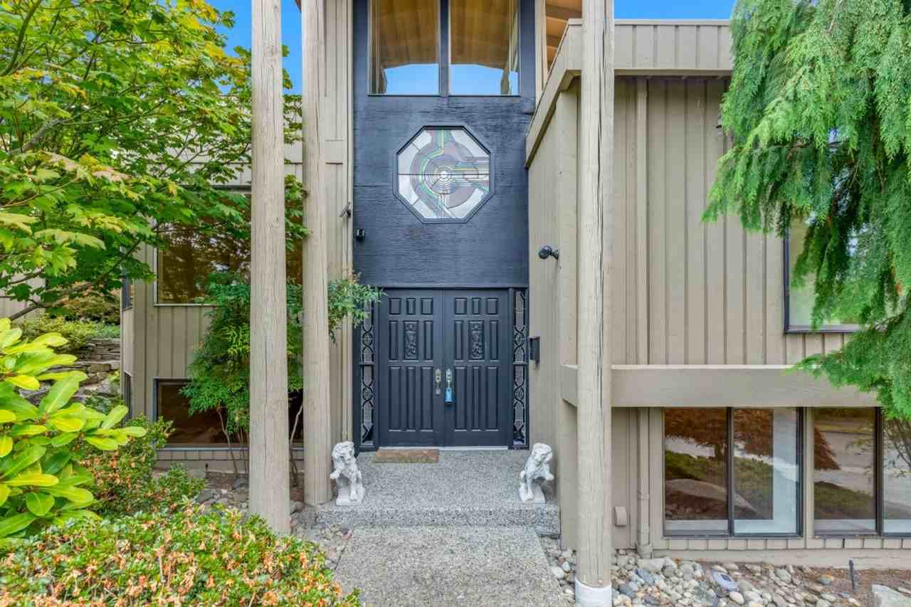2558 Constance Dr W - Photo 3 of 50