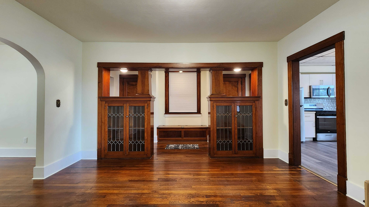 2226 Spring St - Photo 2 of 37