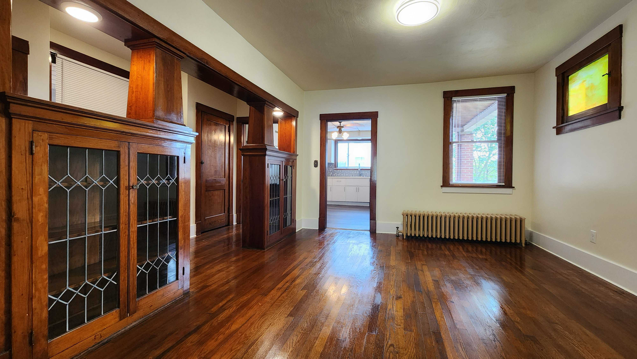 2226 Spring St - Photo 3 of 37