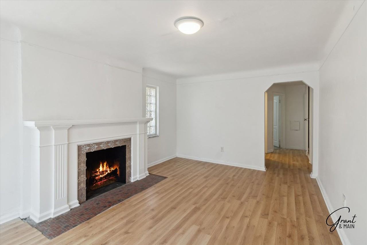 14953 Longview St - Photo 2 of 18