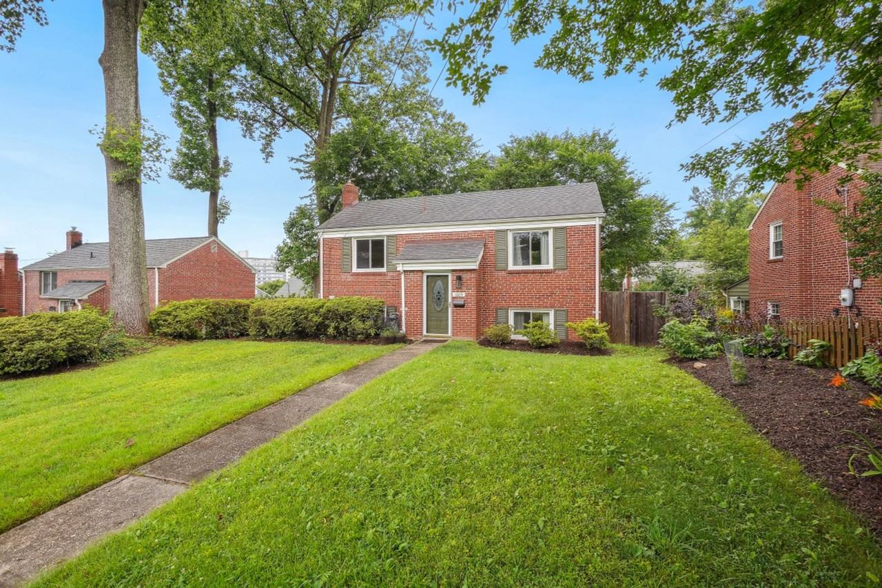 1609 Ballard St - Photo 3 of 30