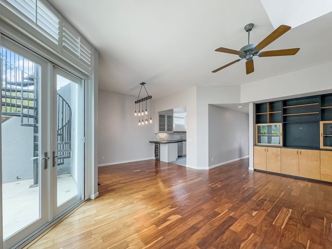 2593 Via Pisa - Photo 3 of 24