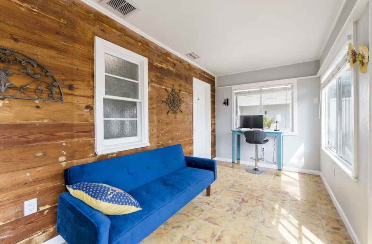 15403 Gulf Blvd - Photo 4 of 34