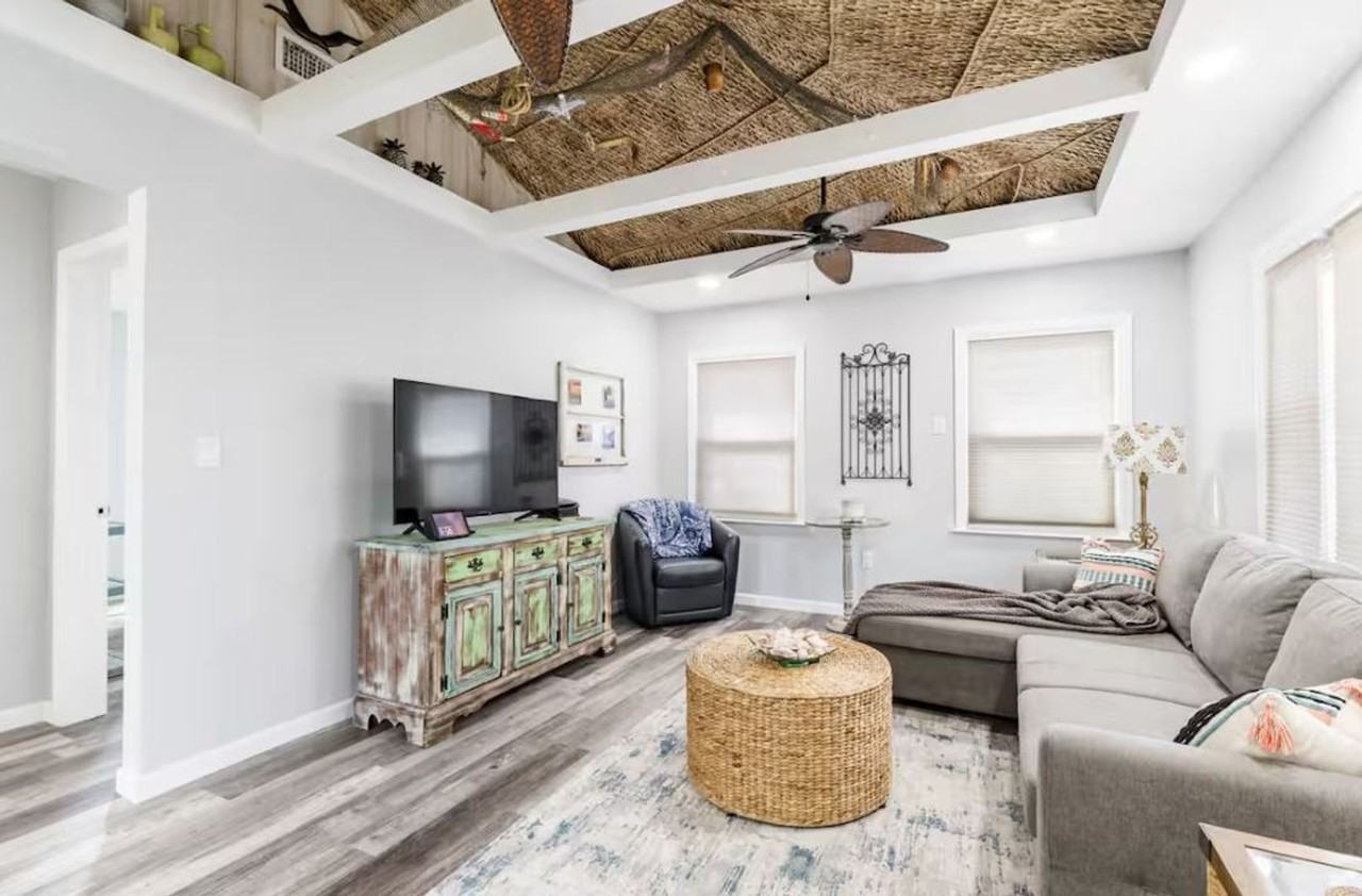 15403 Gulf Blvd - Photo 5 of 34