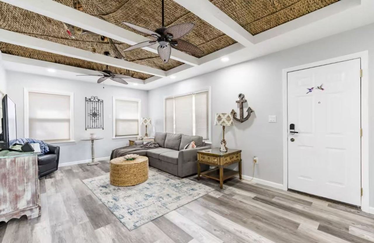 15403 Gulf Blvd - Photo 6 of 34