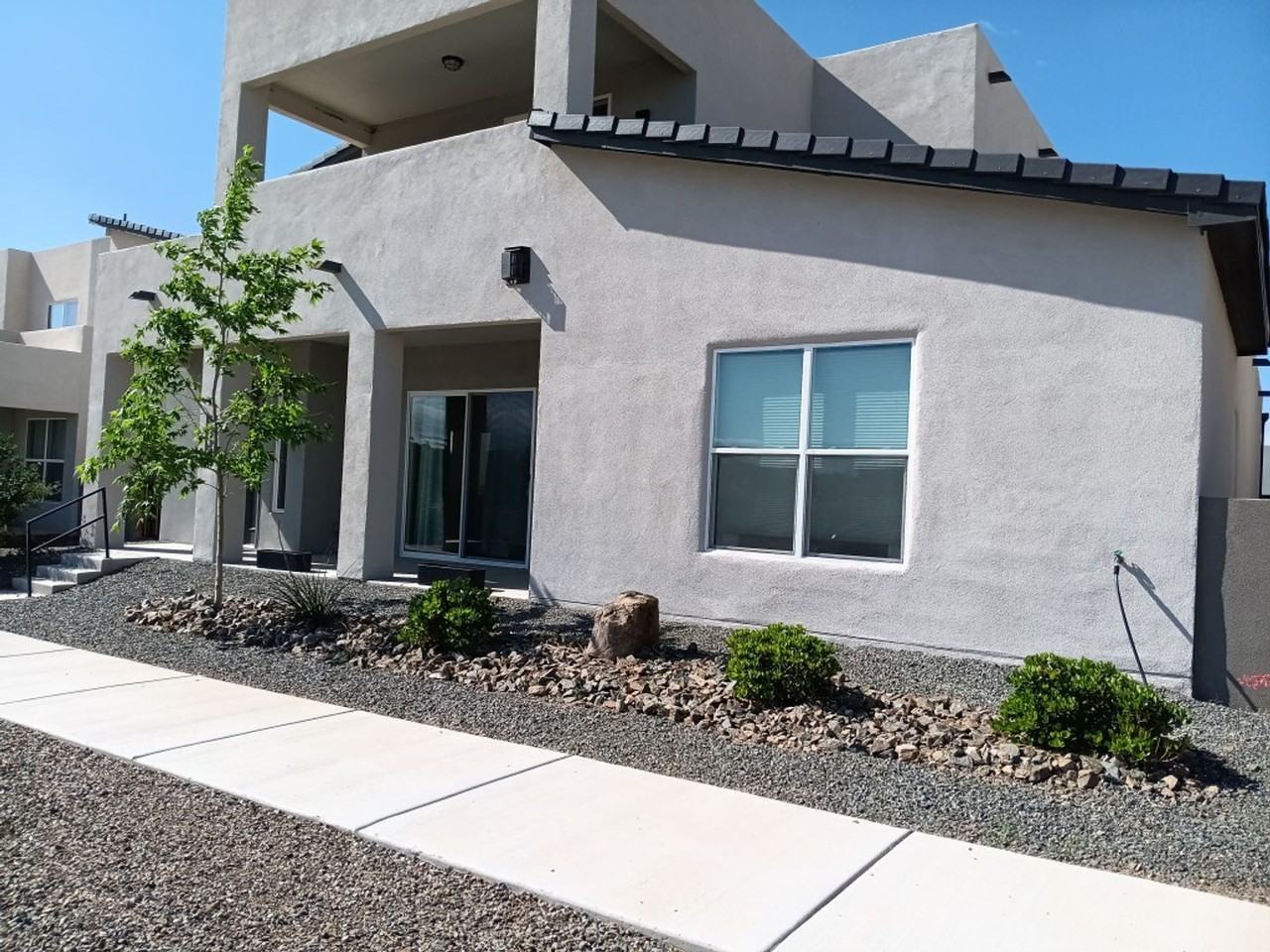 2416 Okeefe Ave Se - Photo 3 of 50