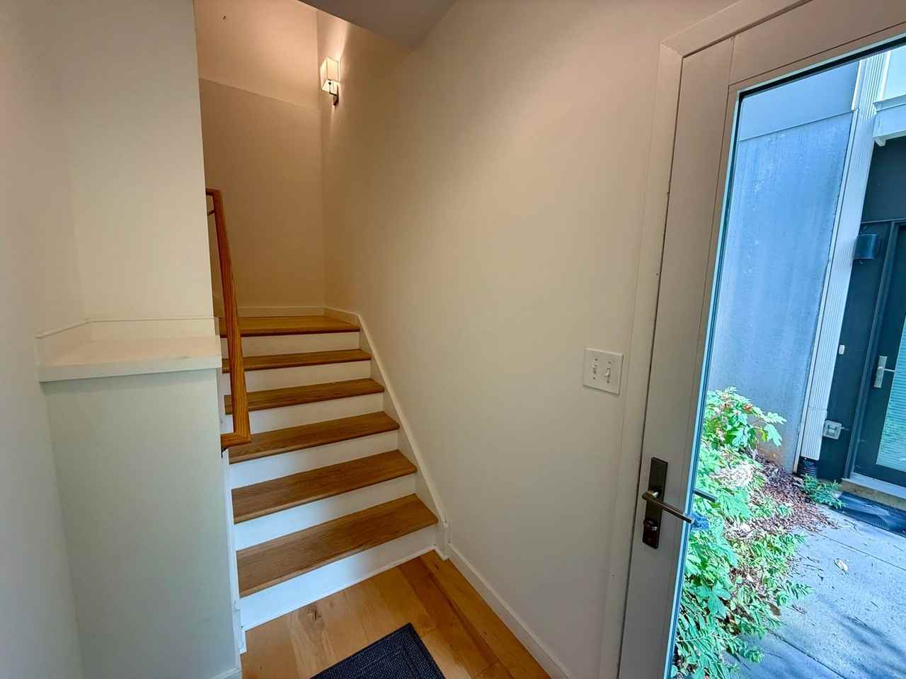 1130 E High St #E - Photo 4 of 41