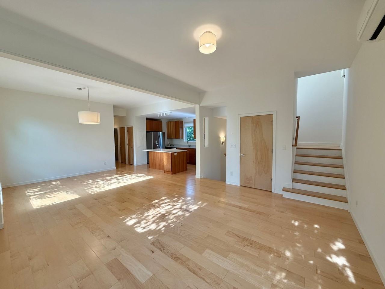 1130 E High St #E - Photo 5 of 41