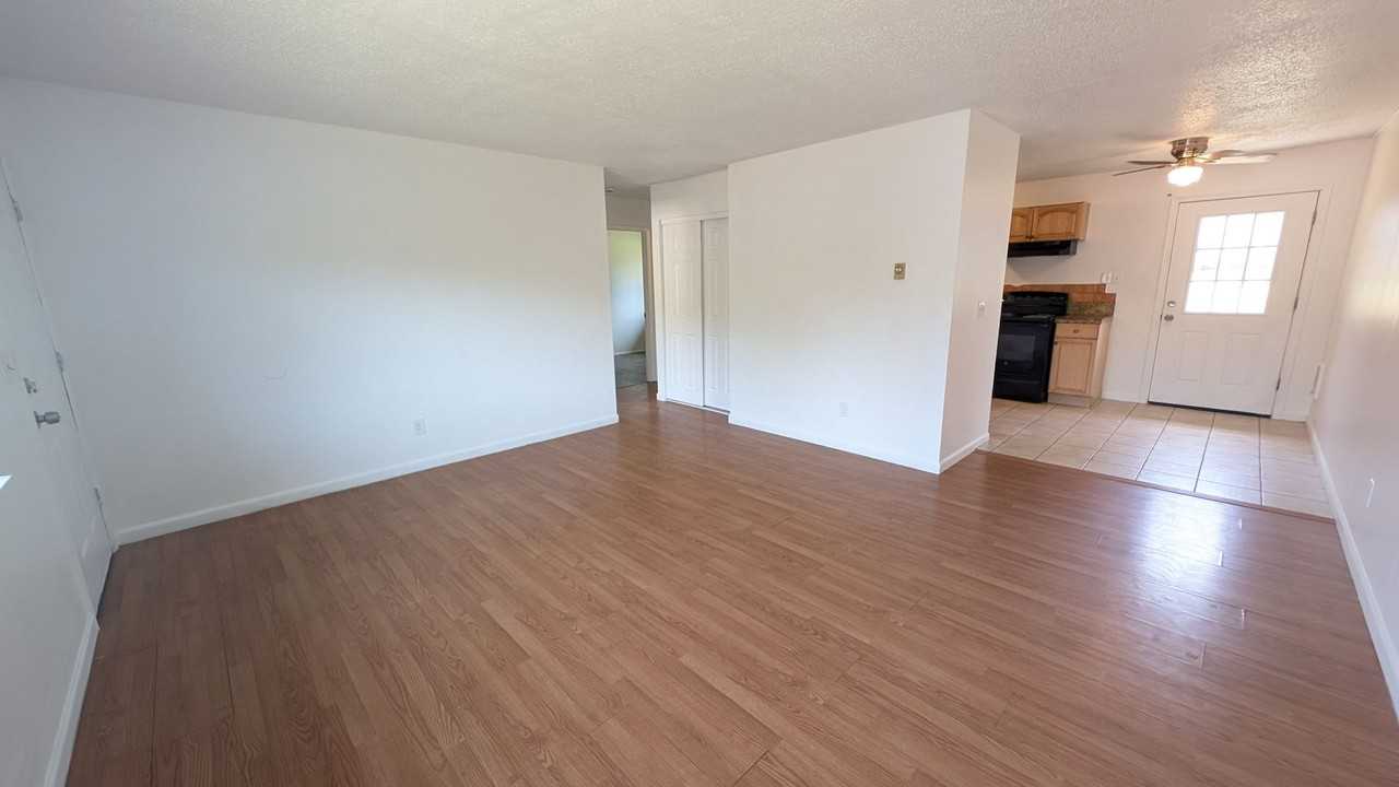 23051 Sw Main St #4 - Photo 7 of 27