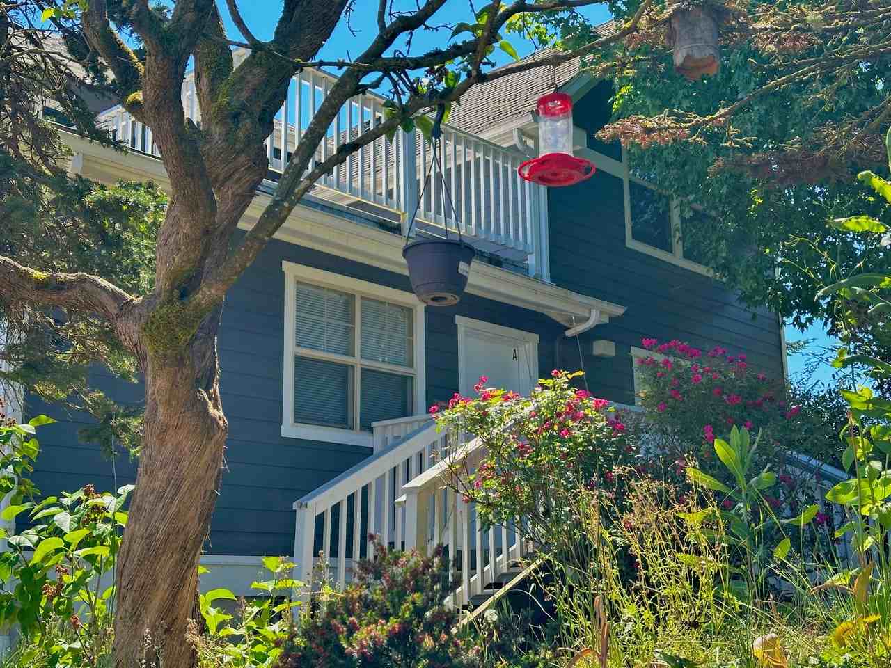 Broadway Manor Apartments - Photo 7 of 10