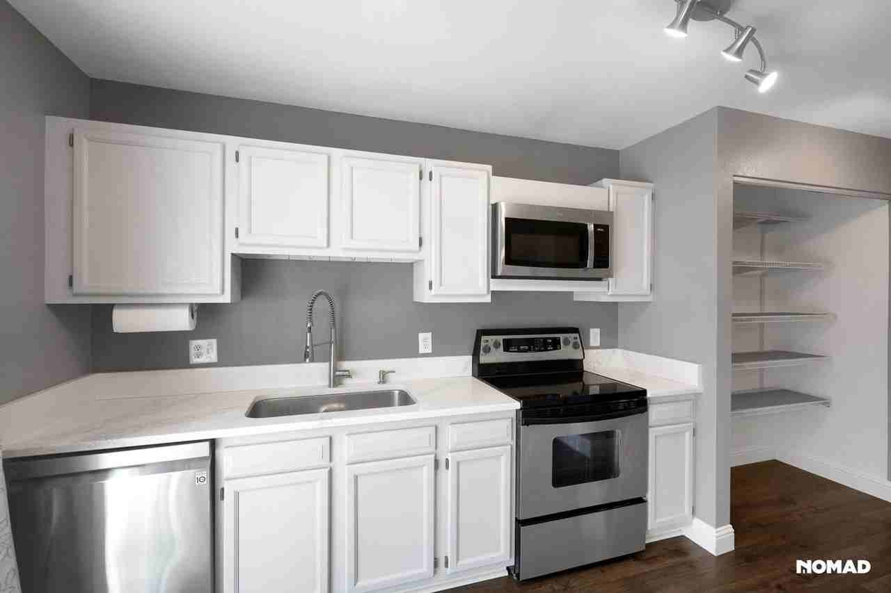 6340 Yank Ct - Photo 2 of 28