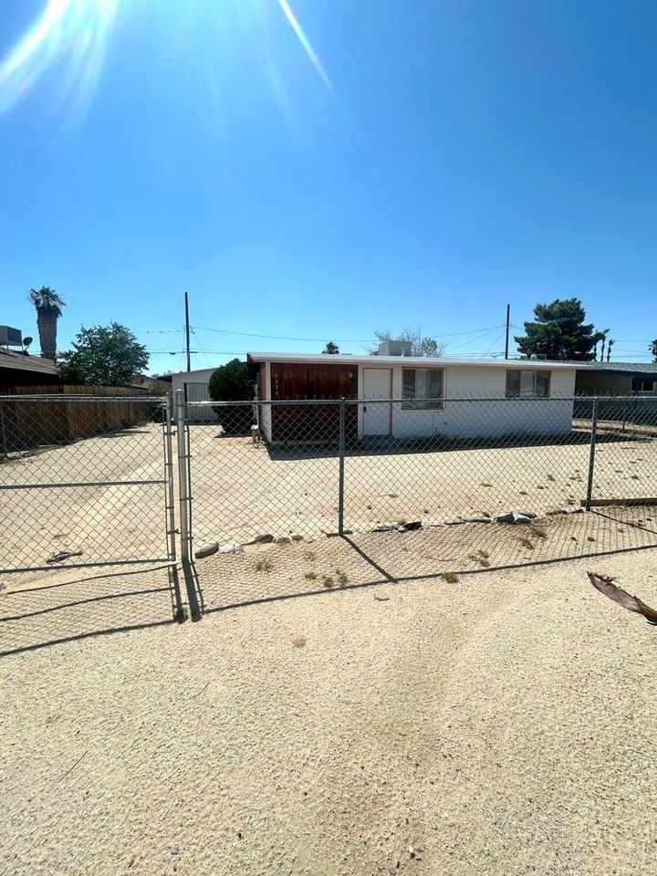 6096 Cahuilla Ave - Photo 2 of 13