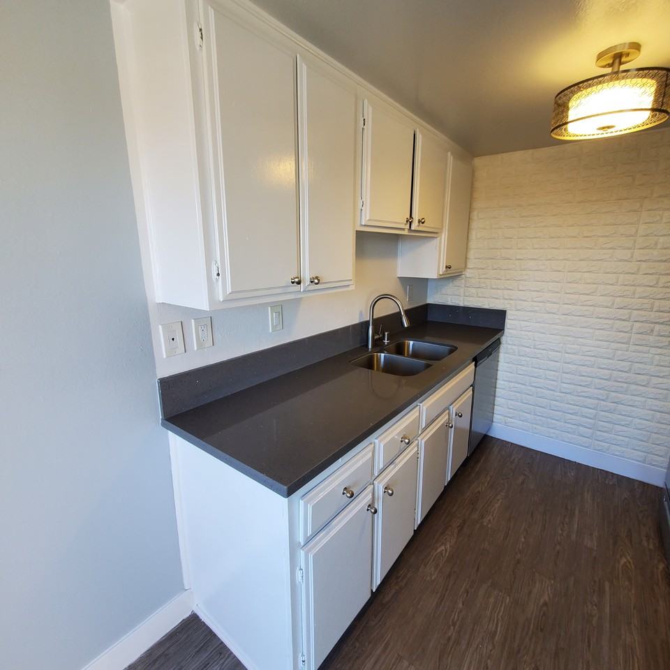 664 W 12th St #206 - Photo 7 of 13