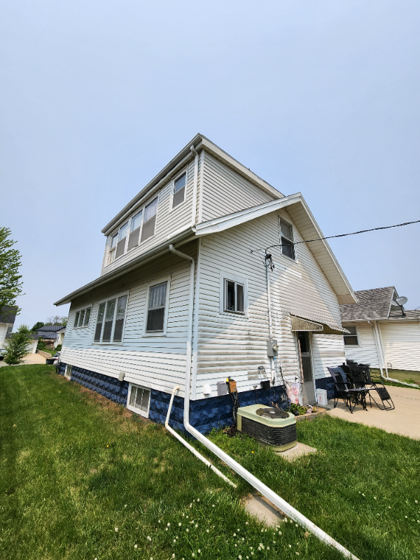 3507 Elm Ave Se - Photo 3 of 20