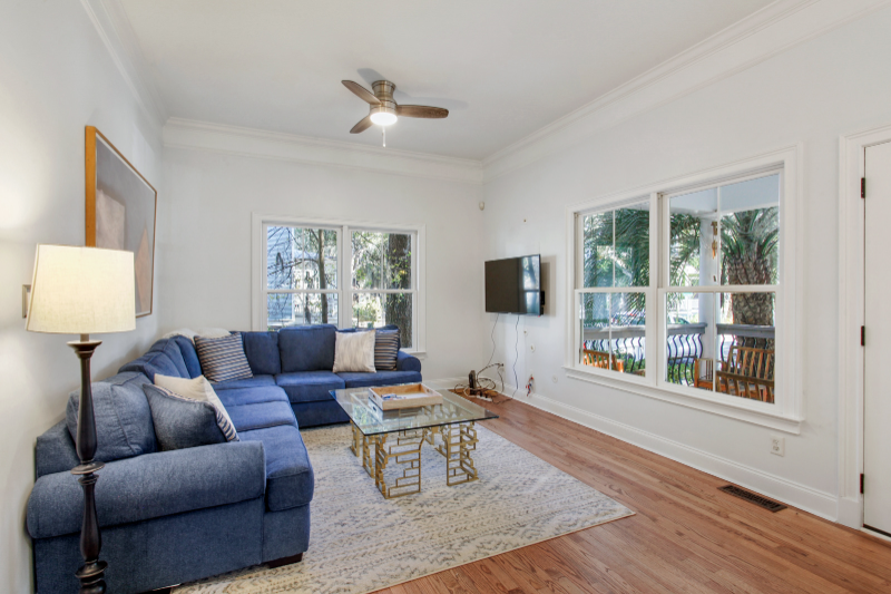 102 W 36th St - Photo 3 of 20