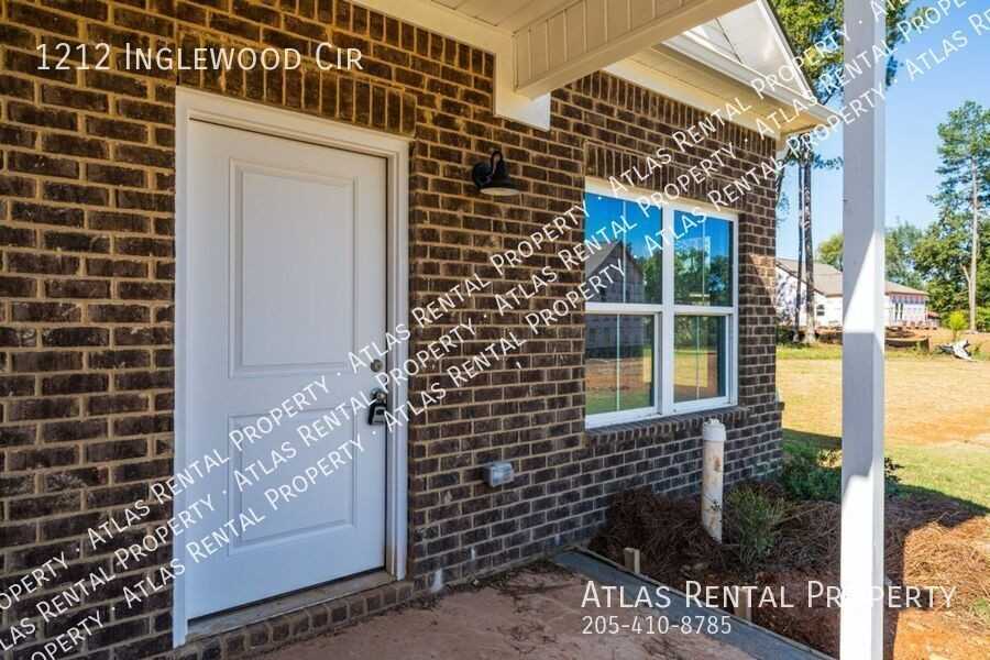 1212 Inglewood Circle - Photo 6 of 33