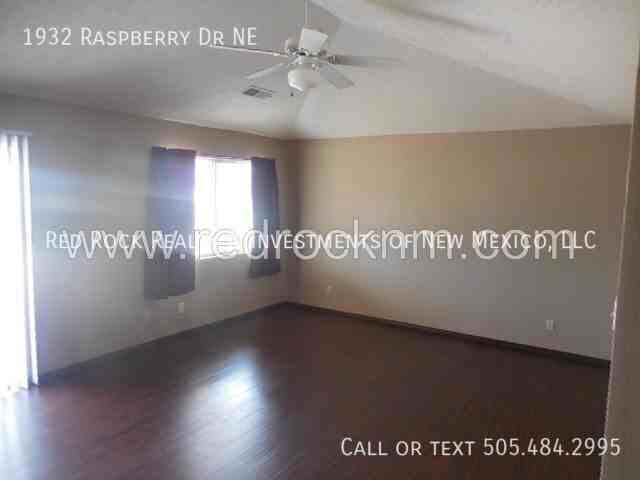 1932 Raspberry Dr Ne - Photo 5 of 20