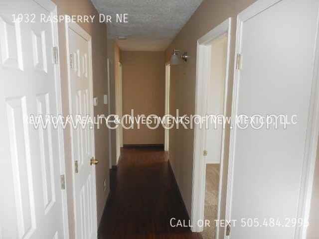 1932 Raspberry Dr Ne - Photo 7 of 20