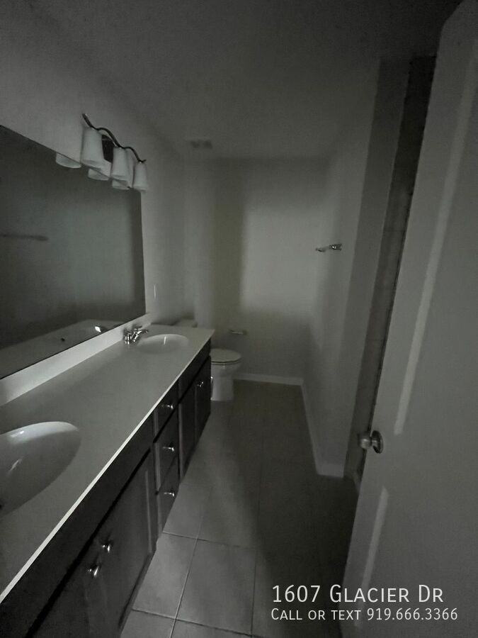 1607 Glacier Dr - Photo 7 of 11