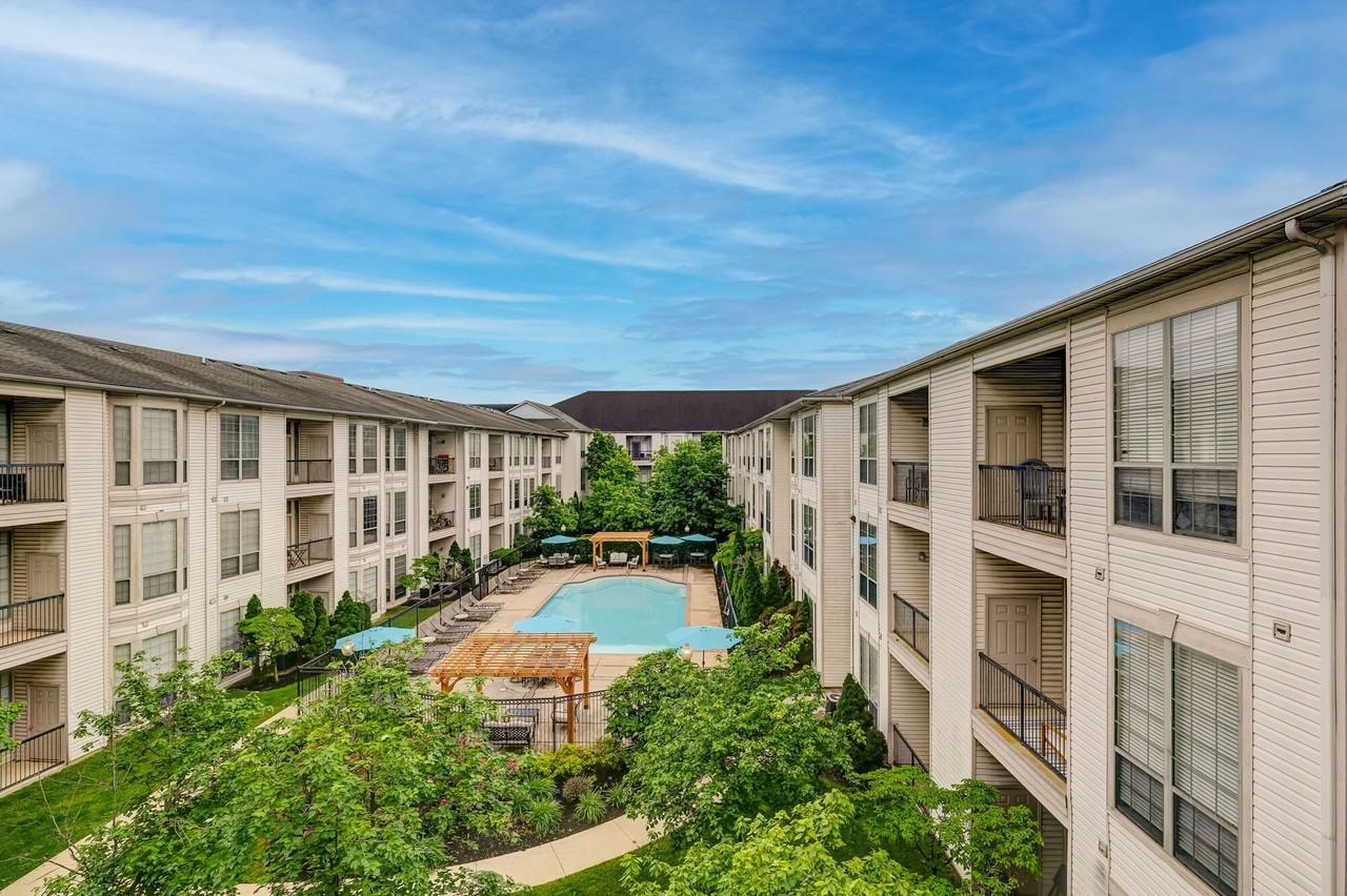 Liberty Place Apartments - Photo 4 of 28