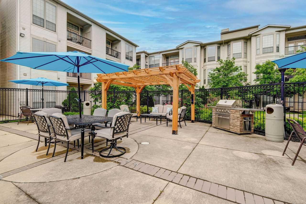 Liberty Place Apartments - Photo 6 of 28