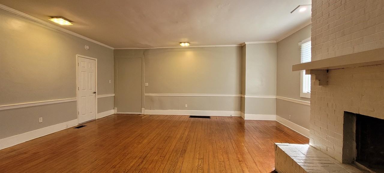 201 South Broadway Street - Photo 3 of 25