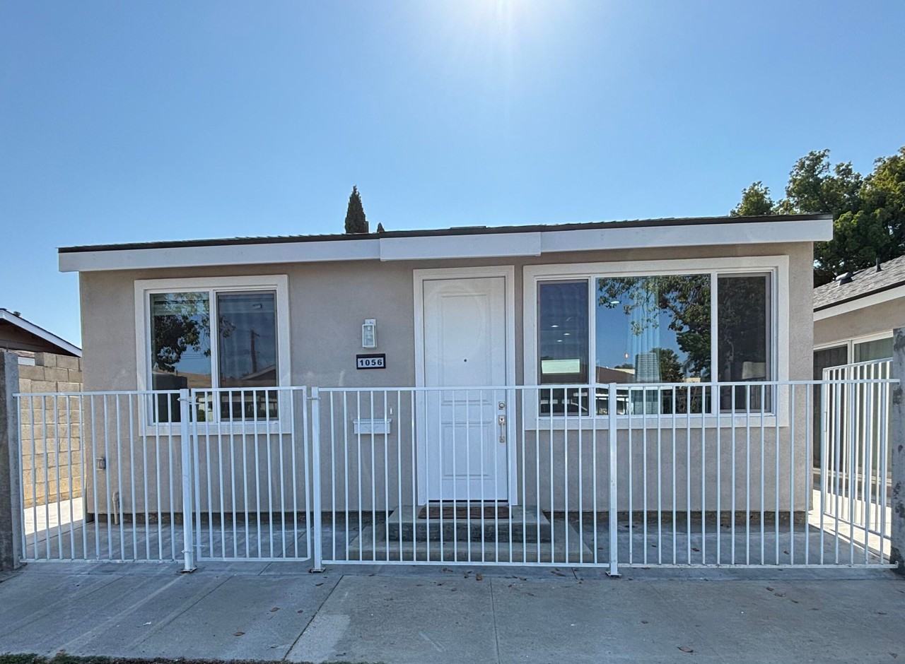 1056 North Lincoln Street - Photo 2 of 23