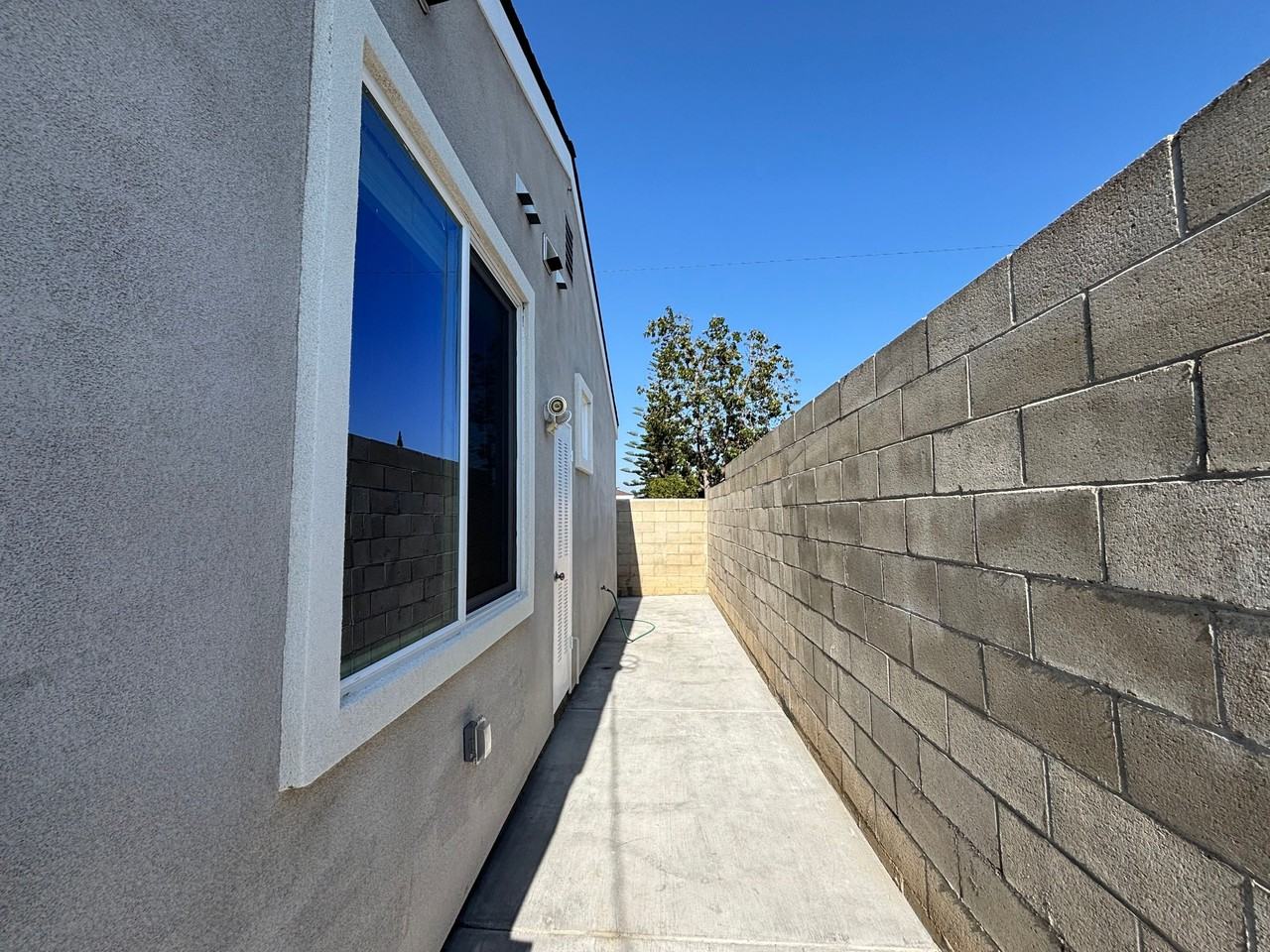 1056 North Lincoln Street - Photo 5 of 23