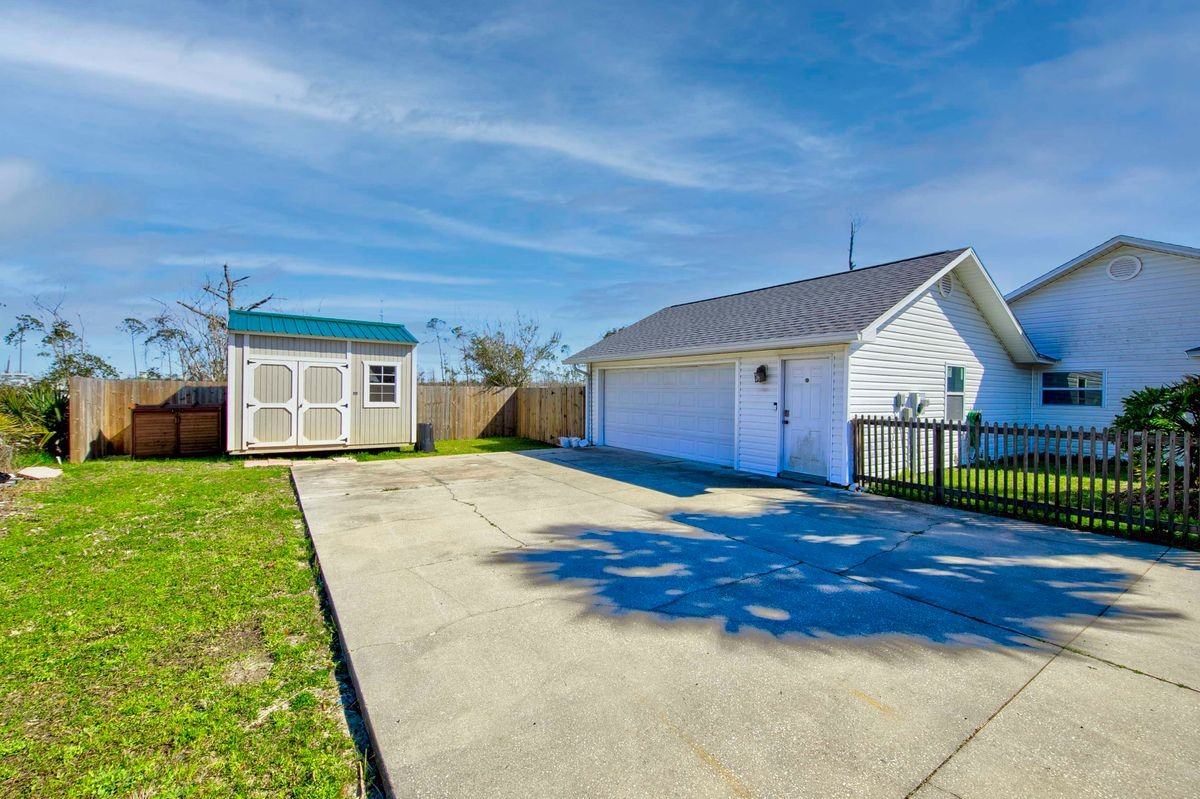 1007 Cypress Ln - Photo 2 of 17