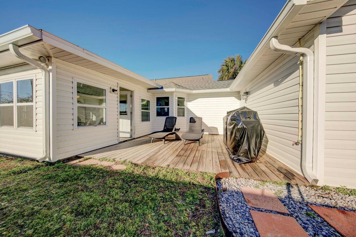 1007 Cypress Ln - Photo 3 of 17