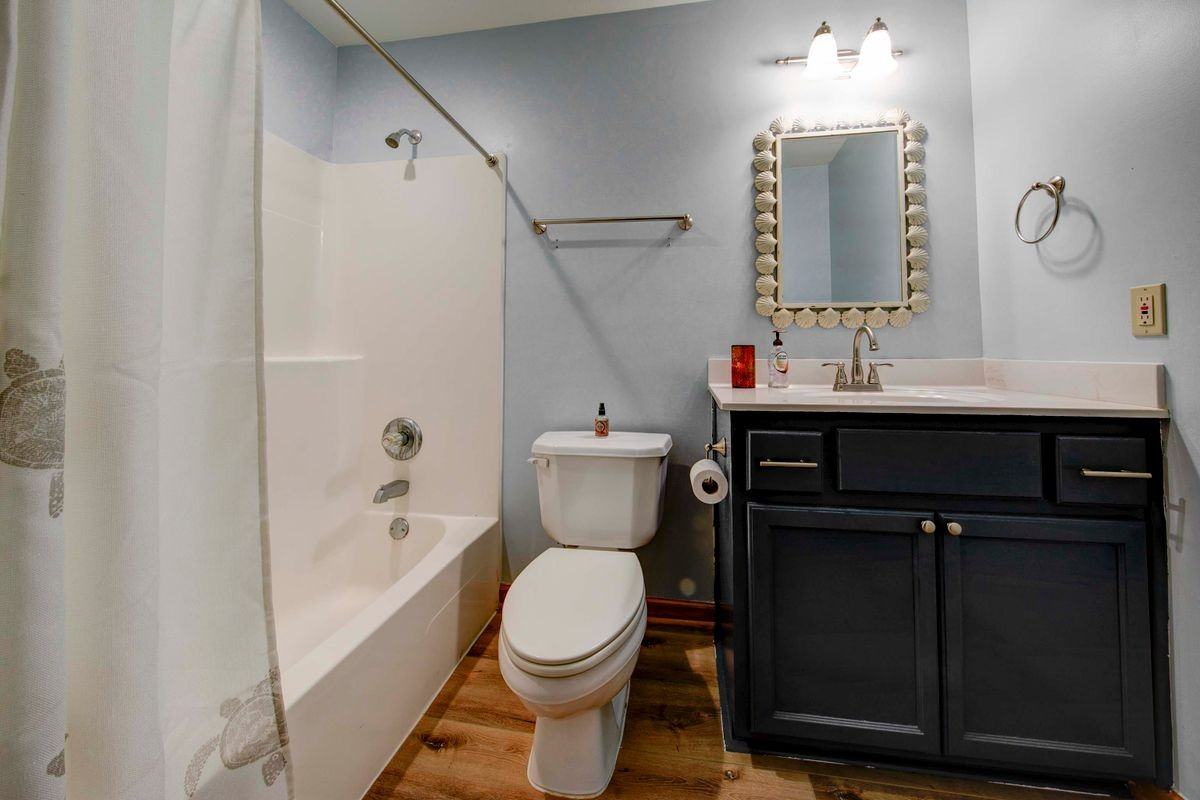 1007 Cypress Ln - Photo 5 of 17