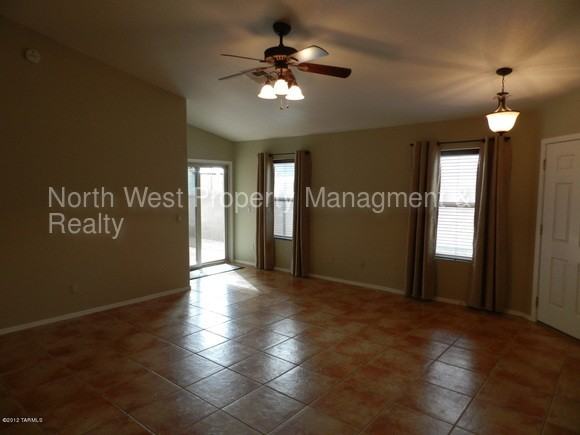 7947 W Mural Hill Dr - Photo 3 of 16