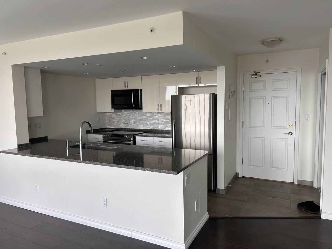1188 Quebec St - Photo 3 of 18