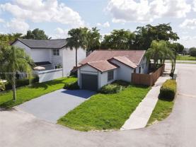 9502 Sw 151st Ct - Photo 1 of 1