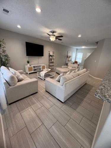 13727 Covered Wagon Se - Photo 6 of 19