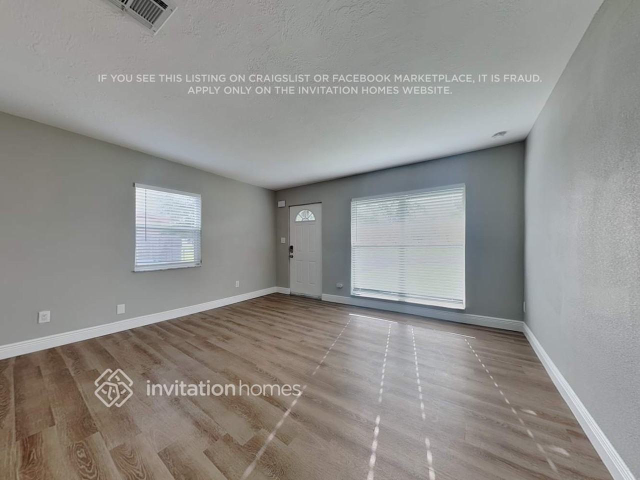4359 Neptune Dr Se - Photo 3 of 18