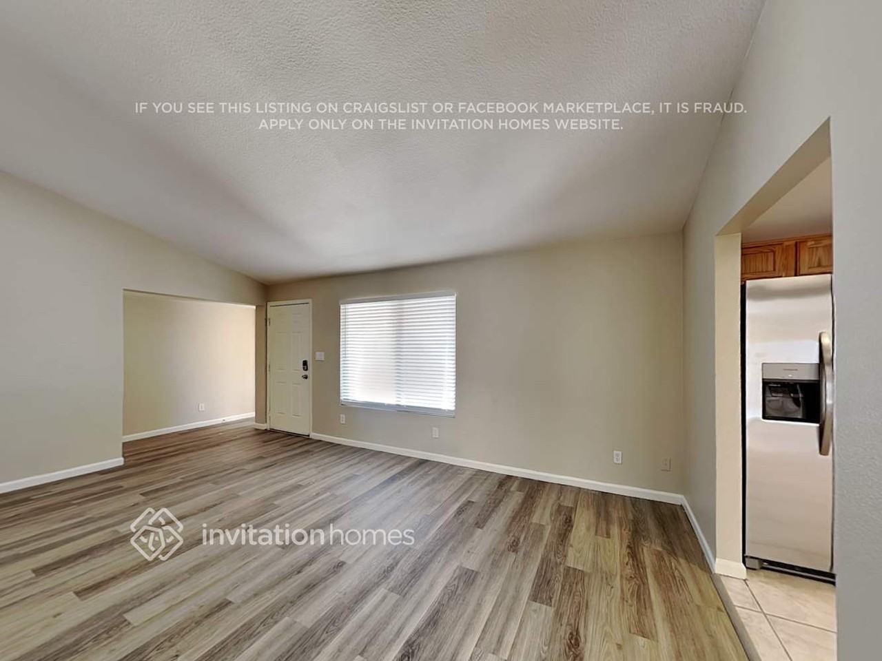10444 W Devonshire Ave - Photo 4 of 17