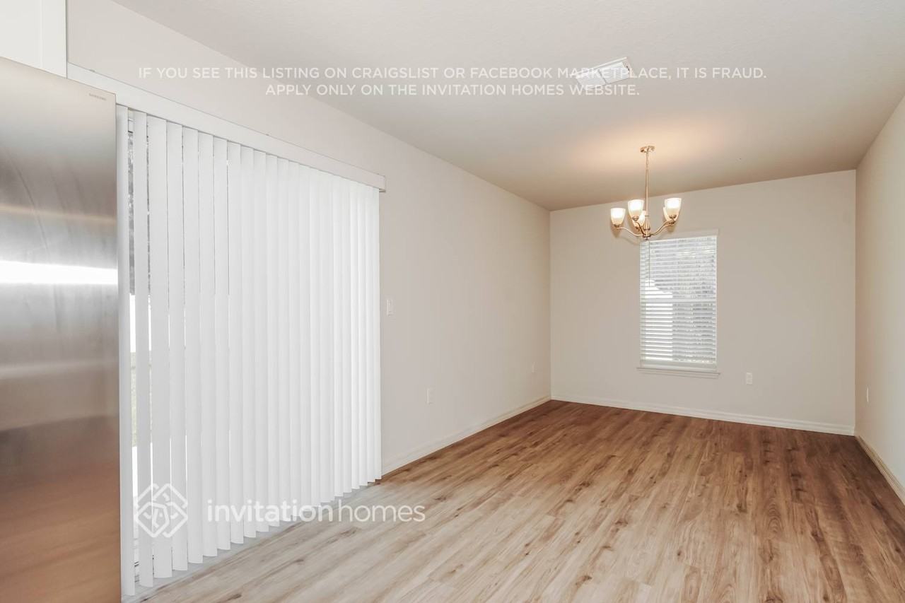 17 Raemond Lane - Photo 3 of 16