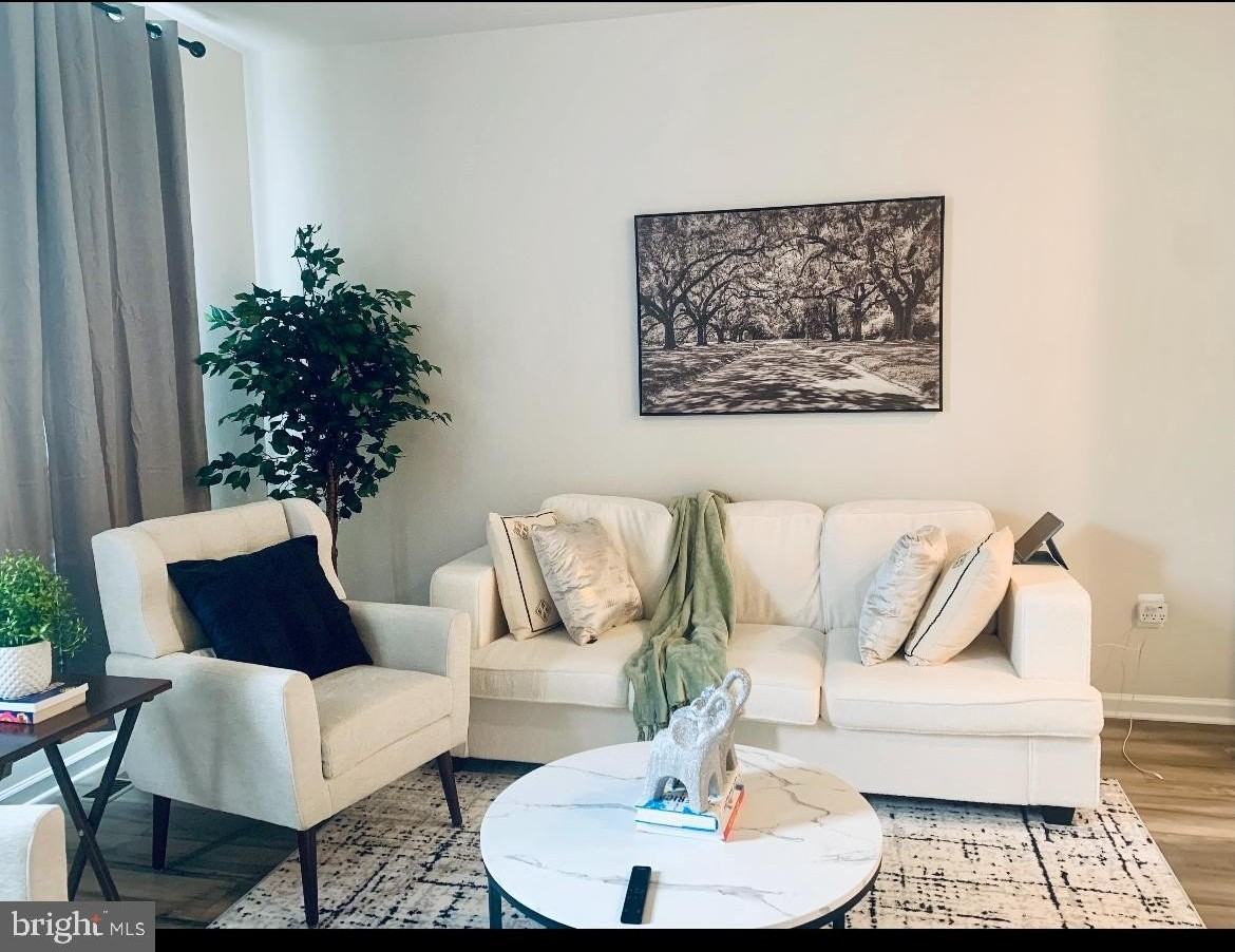 2729 Lanham Hill Cir - Photo 3 of 13