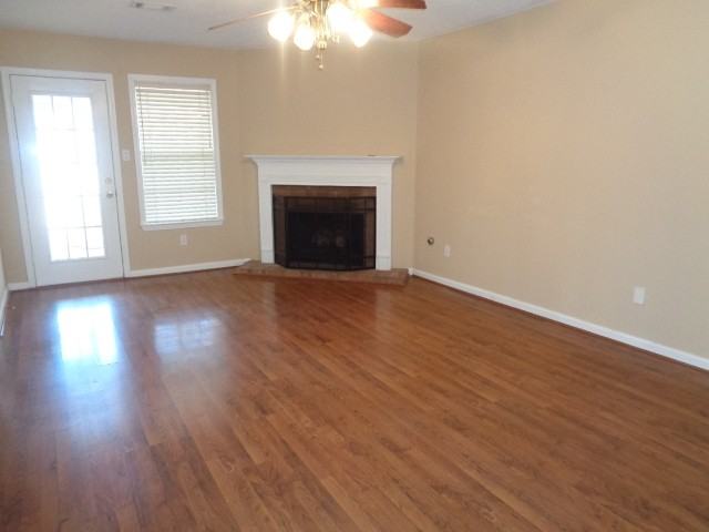 3047 Valley Green Ln - Photo 2 of 15