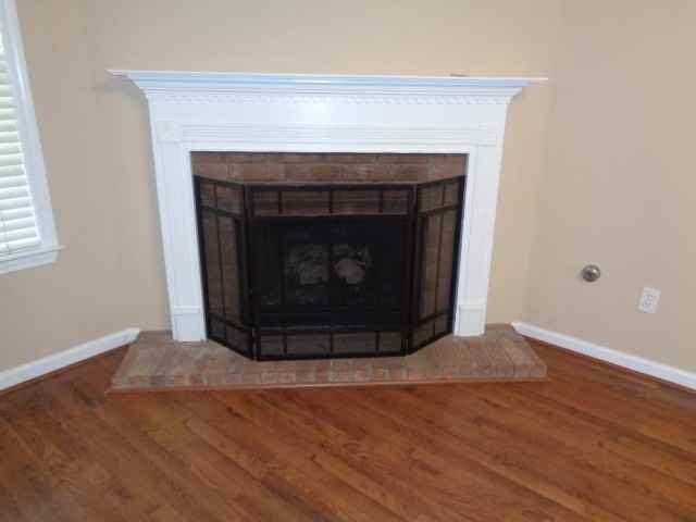 3047 Valley Green Ln - Photo 3 of 15