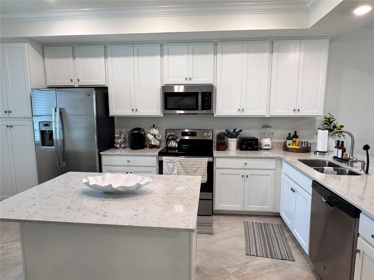 17724 Gawthrop Dr #304 - Photo 5 of 38