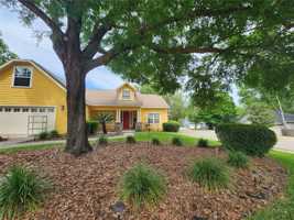 featured image of 9206 Nw 23rd Ln