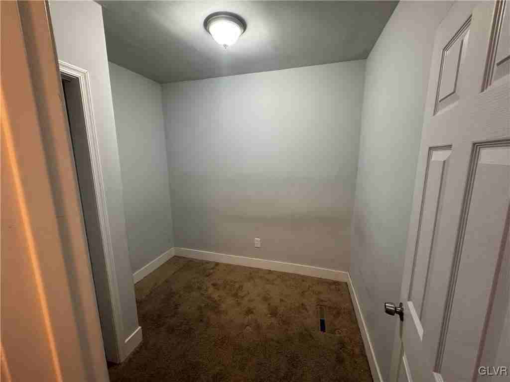 232 N Nagle St - Photo 7 of 12