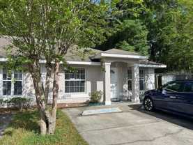 3630 Ne 8th Pl #104 - Photo 1 of 1