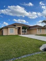 2202 Sw Crocus Ln - Photo 1 of 1