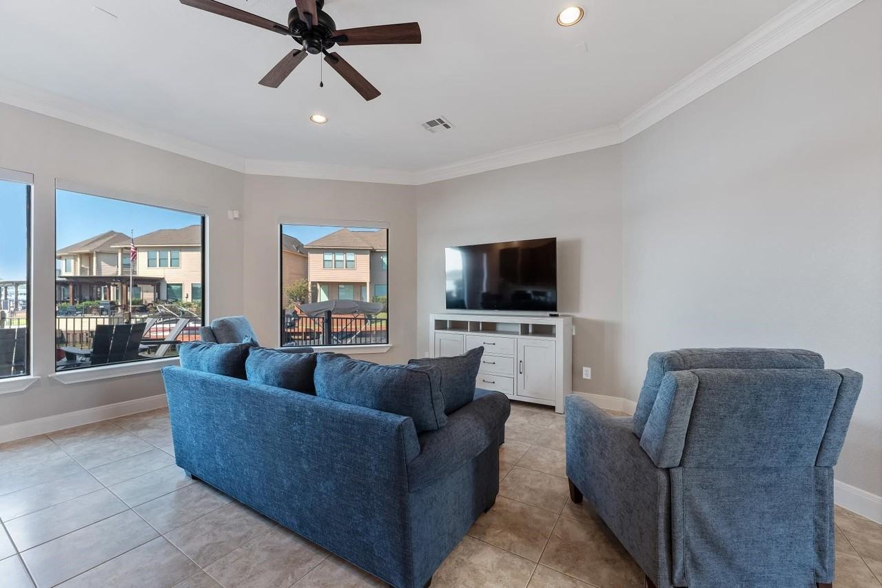 335 Old Aqua Lndg E - Photo 2 of 22