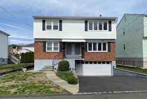 featured image of 128 Bradford St