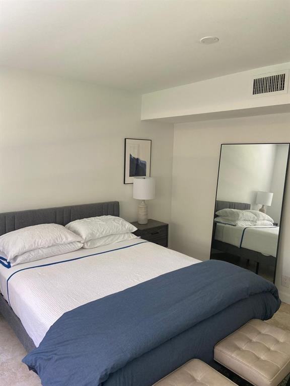 2404 Ne 33rd Ave - Photo 2 of 6