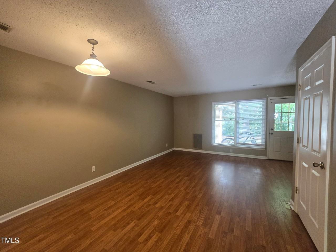 230 Saint Andrews Ln - Photo 4 of 22